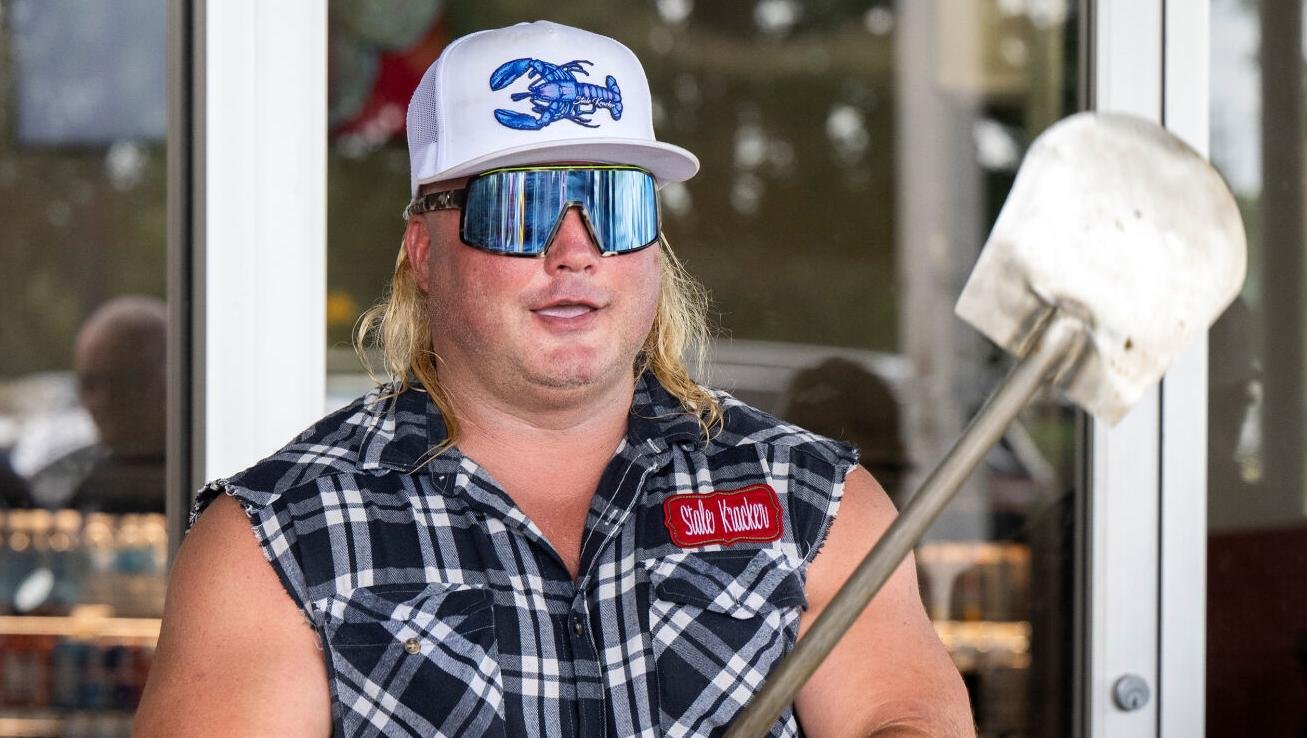 Stalekracker Net Worth